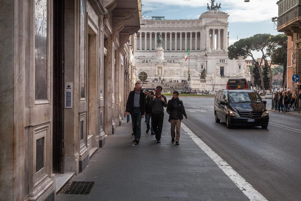 Amazing Suite Piazza Venezia ローマ エクステリア 写真