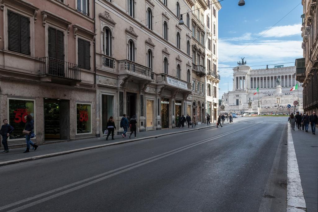 Amazing Suite Piazza Venezia ローマ エクステリア 写真